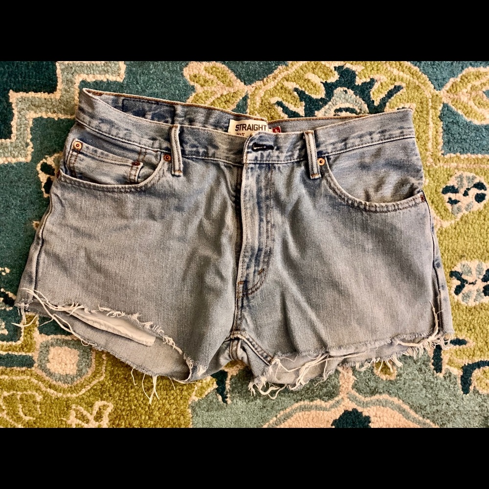 Vintage Levi's High Rise Cutoff Boyfriend Shorts M